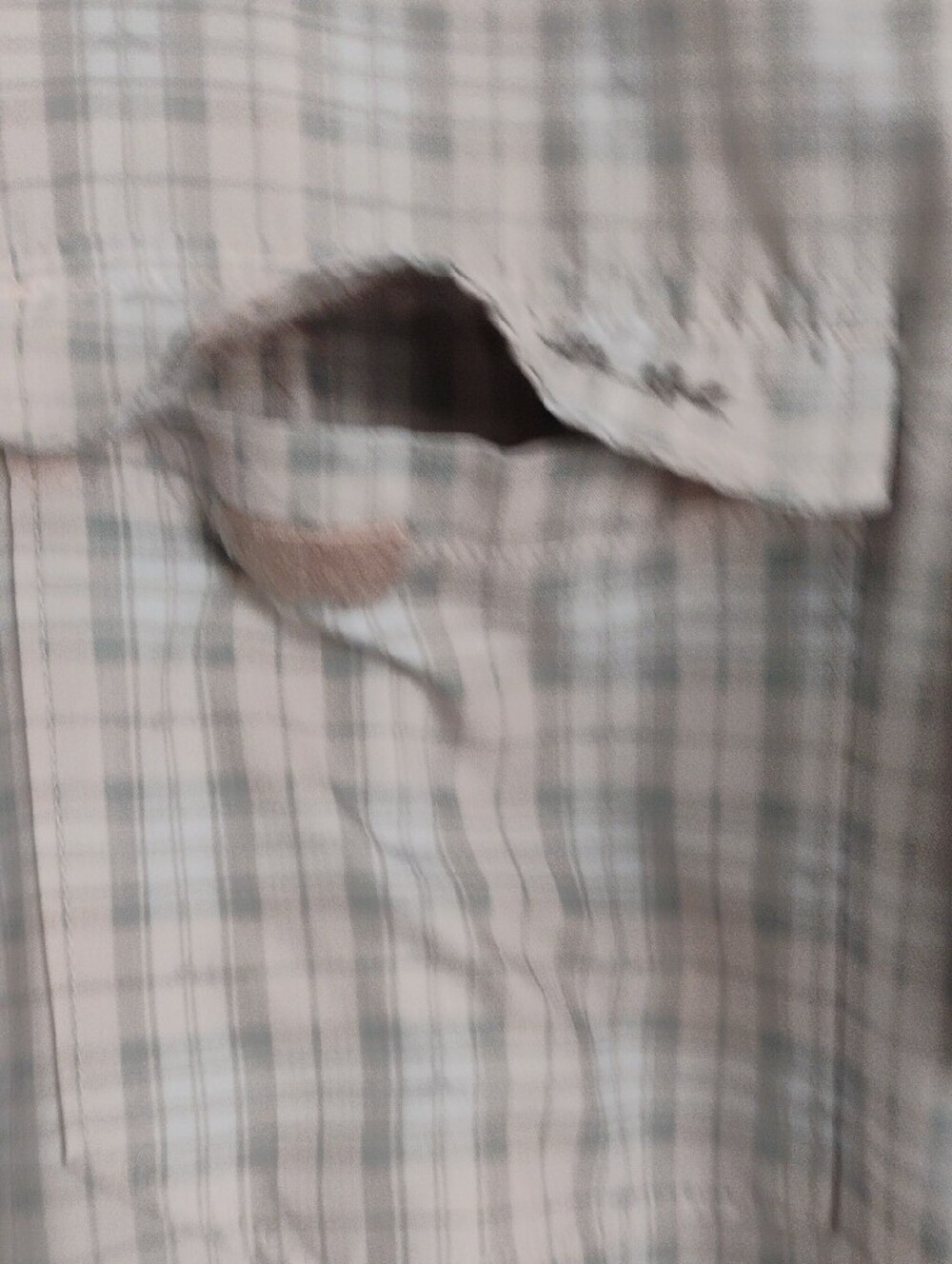 Huk Men's Tide Point Short Sleeve Gray Beige Plaid Fishing Shirt Ventilated - L - Picture 5 of 12